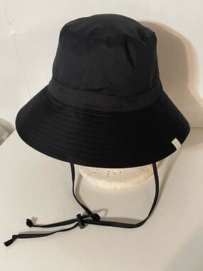 Black Bucket Hat NWT